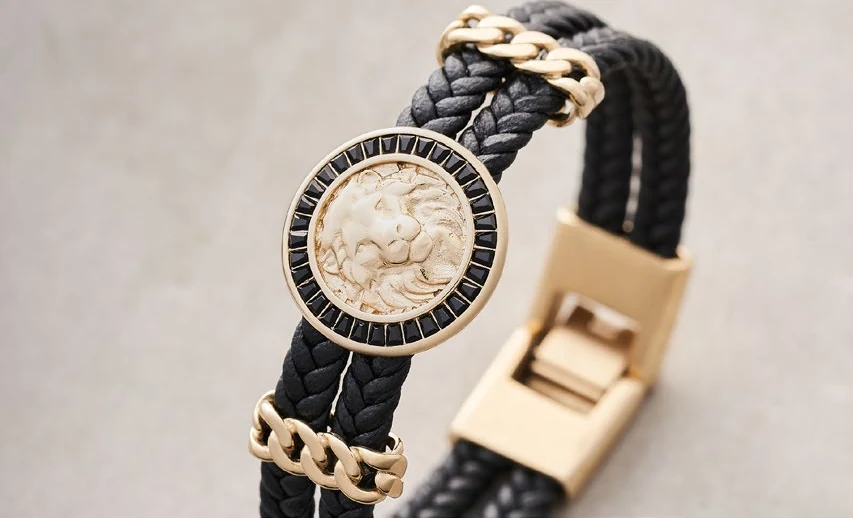Brazalete Magno, detalle